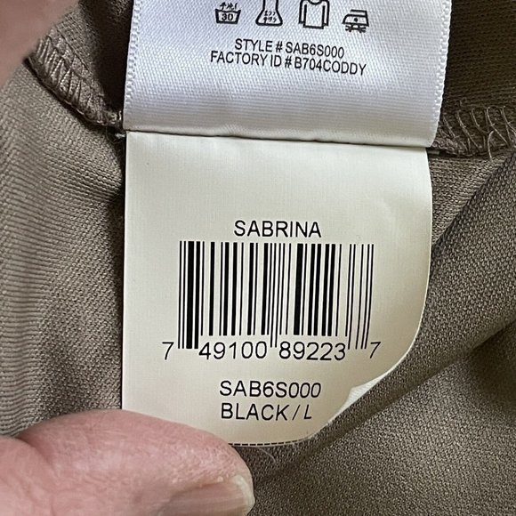 Max and Cleo Sabrina Lace Cutout Dress sz L Black Pleated Cap Sleeves Boatneck - Picture 10 of 10